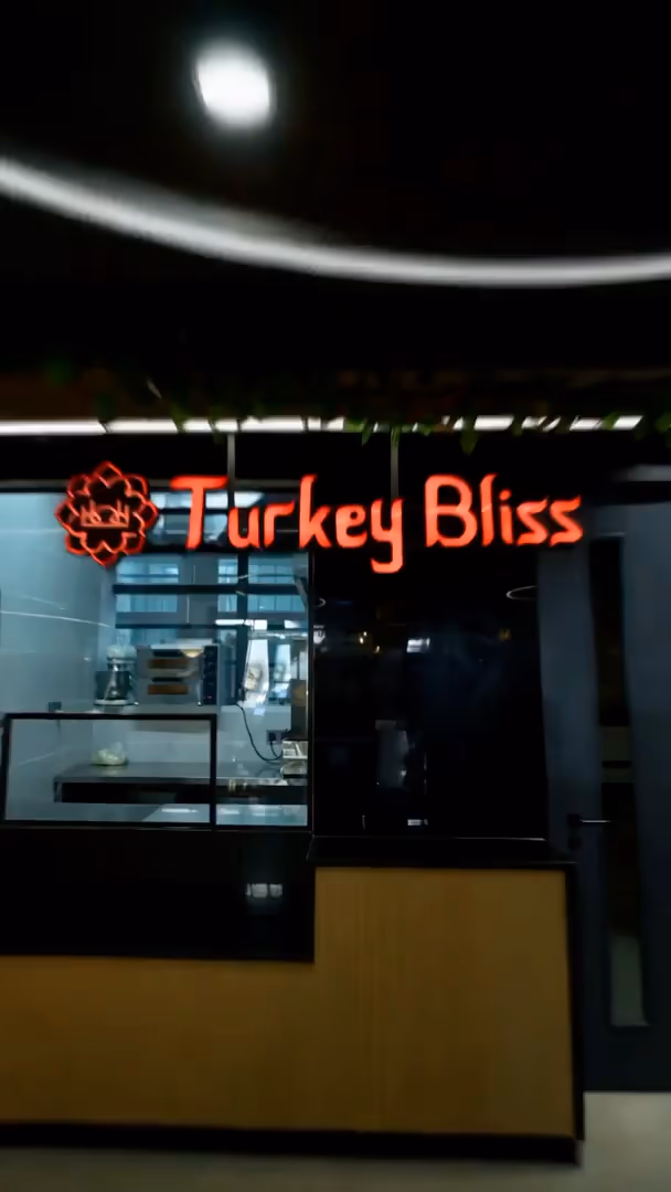 Still frame from a Fivemen Studio CGI production for a restaurant storefront